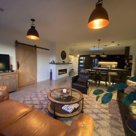 Black Stilt Retreat, Stunning Luxury Property Twizel Exteriér fotografie
