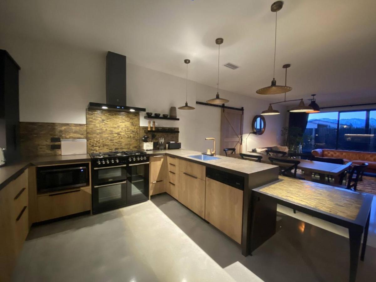 Black Stilt Retreat, Stunning Luxury Property Twizel Exteriér fotografie